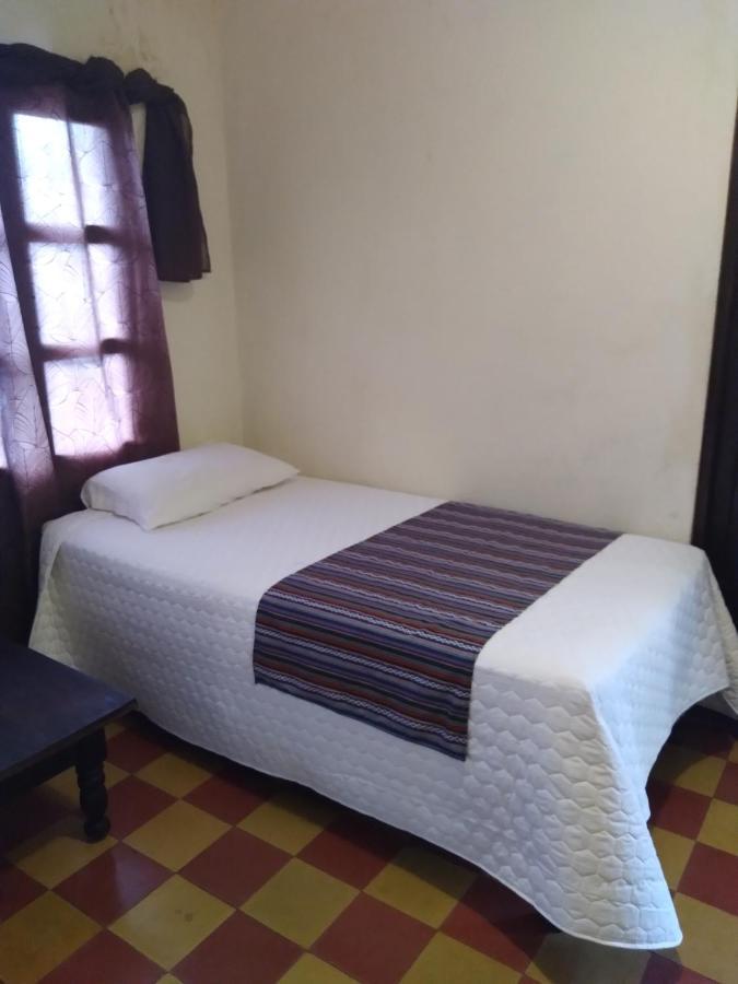 Hotel Acatenango Inn Antigua ภายนอก รูปภาพ