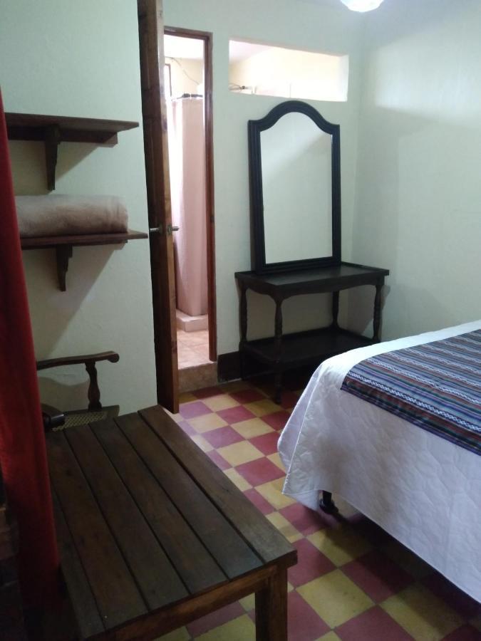 Hotel Acatenango Inn Antigua ภายนอก รูปภาพ